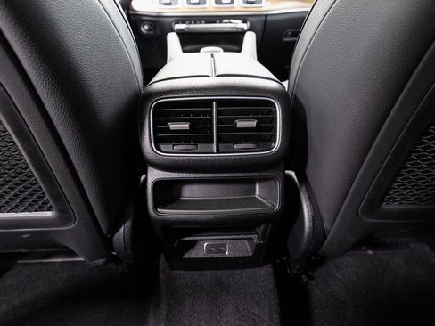 Used 2025 Mercedes-Benz GLE 450 4MATIC w/ AMG Line Exterior image 30