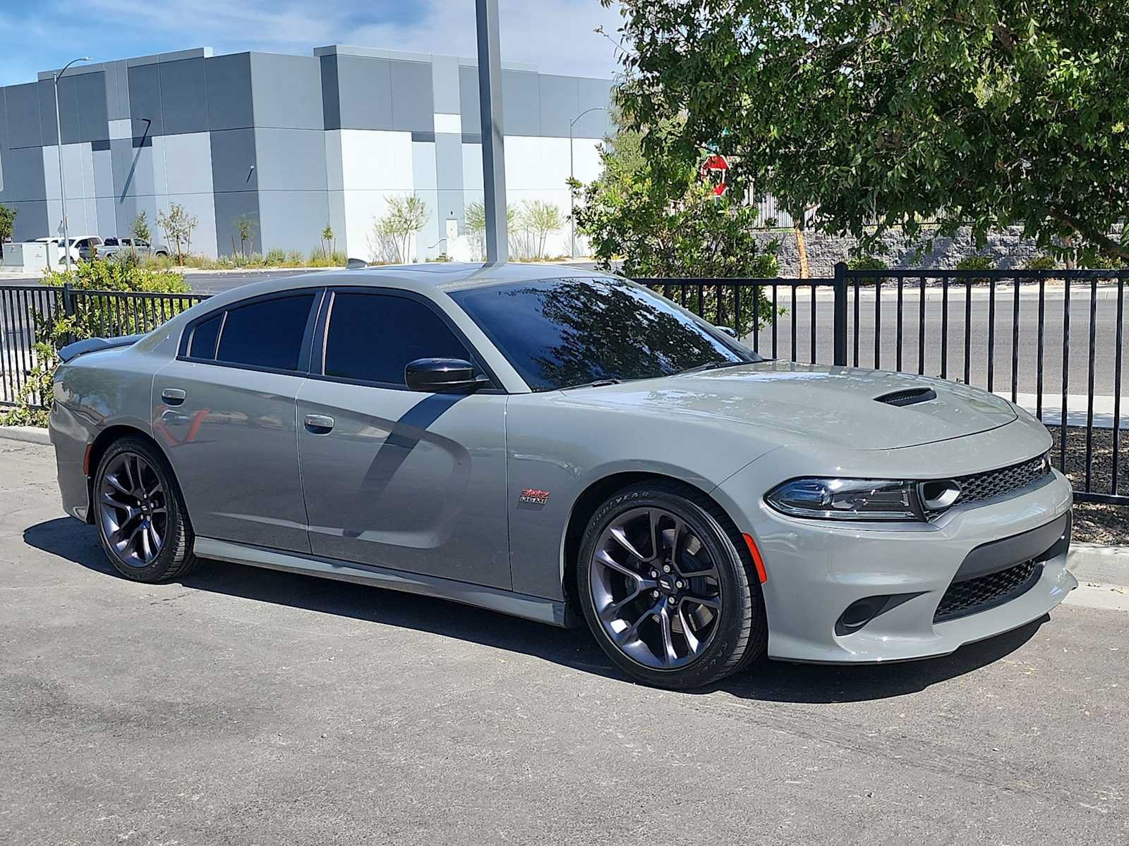 Used 2023 Dodge Charger Scat Pack w/ Plus Group RWD image 2