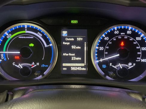 Used 2019 Toyota Highlander LE AWD/4WD image 24
