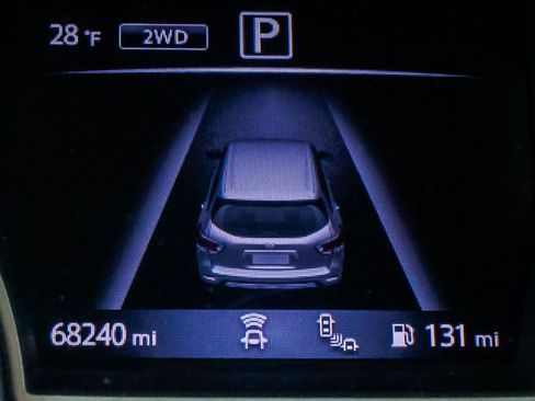 Used 2019 Nissan Pathfinder SV image 19