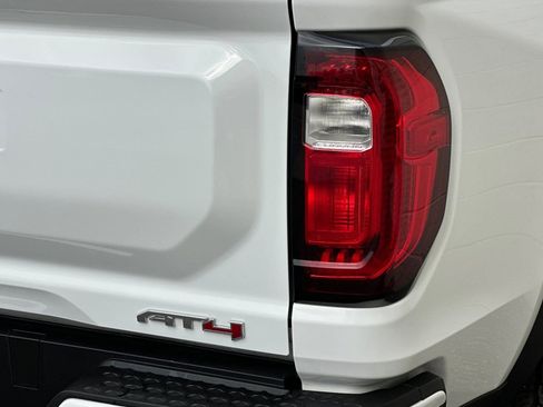 Certified 2023 GMC Canyon AT4 w/ AT4 Premium Package AWD/4WD image 37