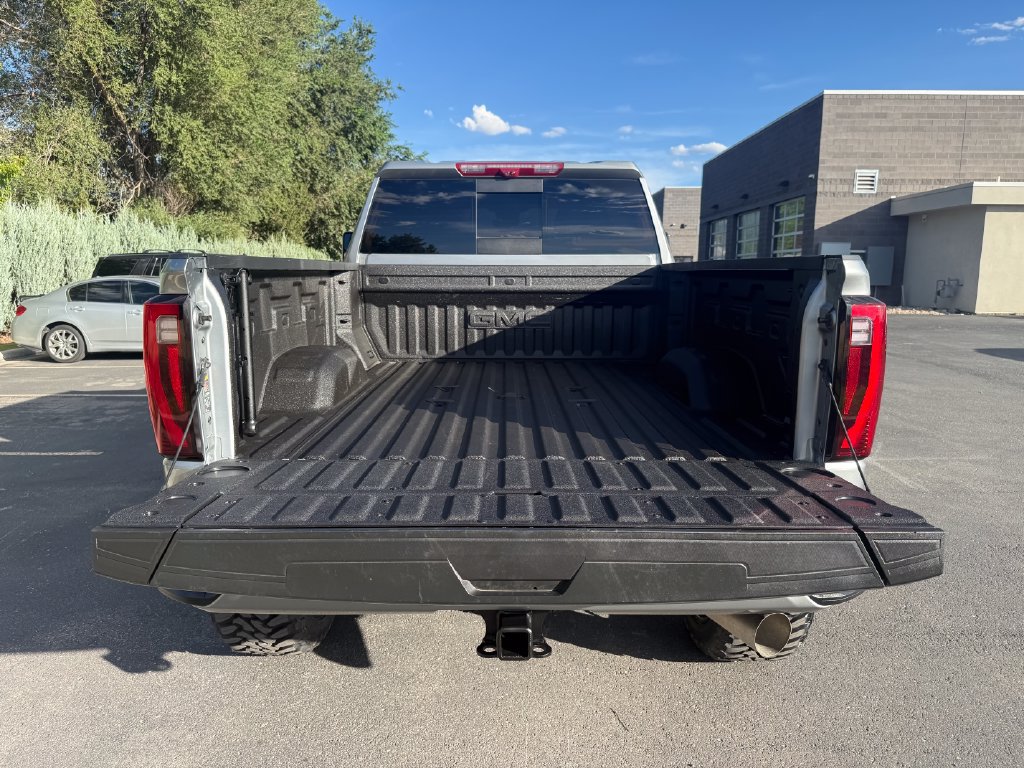 Used 2025 GMC Sierra 3500 Denali w/ Denali Reserve Package AWD/4WD image 14