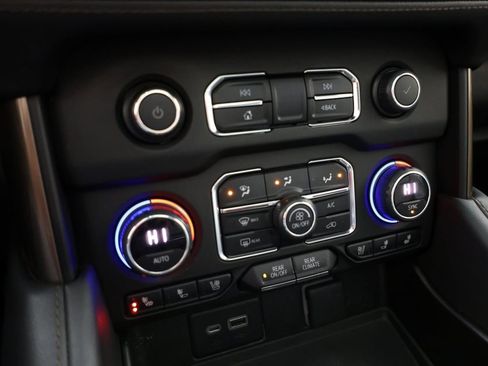 Used 2023 Chevrolet Tahoe High Country w/ LPO, Illumination Package image 32