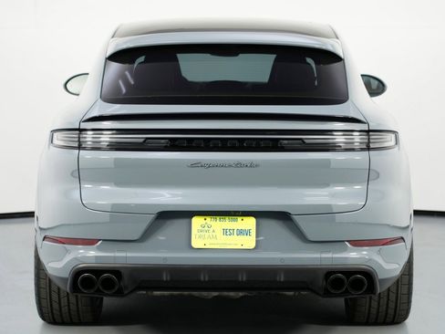Used 2024 Porsche Cayenne Turbo image 57