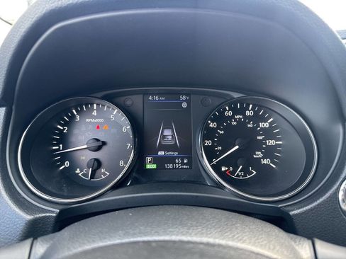 Used 2019 Nissan Rogue SV AWD/4WD image 31