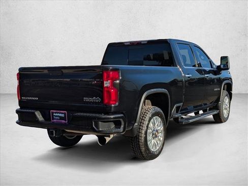 Used 2022 Chevrolet Silverado 2500 High Country w/ Safety Package II image 5