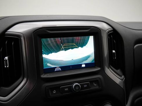 Used 2022 Chevrolet Silverado 1500 Custom AWD/4WD image 28
