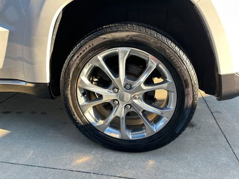 Used 2019 Jeep Grand Cherokee Summit image 12