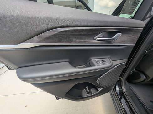 Used 2022 Jeep Grand Cherokee Limited image 37