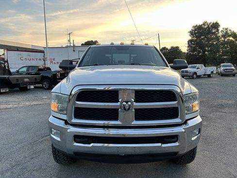 Used 2018 RAM 3500 Tradesman w/ Chrome Appearance Group RWD image 3
