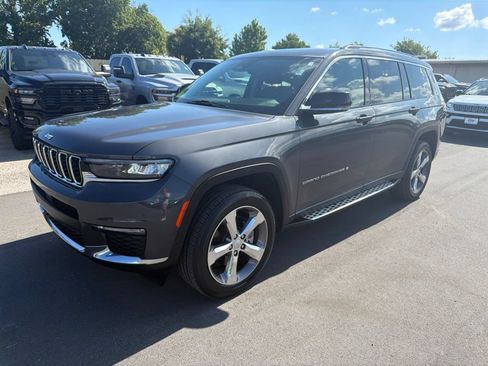 Used 2021 Jeep Grand Cherokee L Limited AWD/4WD image 2