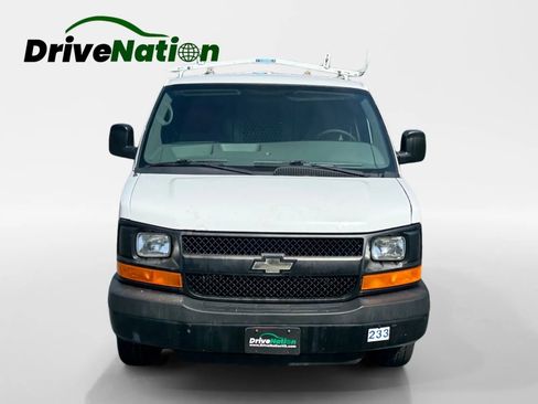 Used 2013 Chevrolet Express 3500 image 2