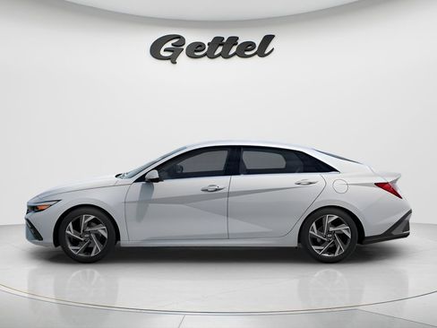 New 2026 Hyundai Elantra Limited FWD image 8