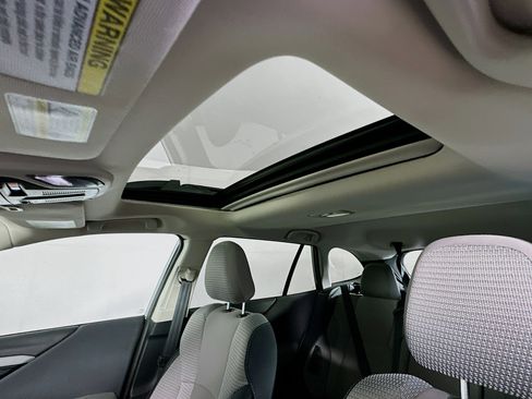 Used 2025 Subaru Outback Premium AWD/4WD image 24