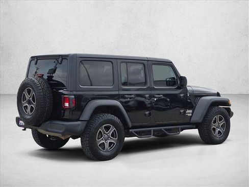 Used 2019 Jeep Wrangler Unlimited Sport S AWD/4WD image 5