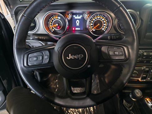 Used 2022 Jeep Gladiator Sport AWD/4WD image 9