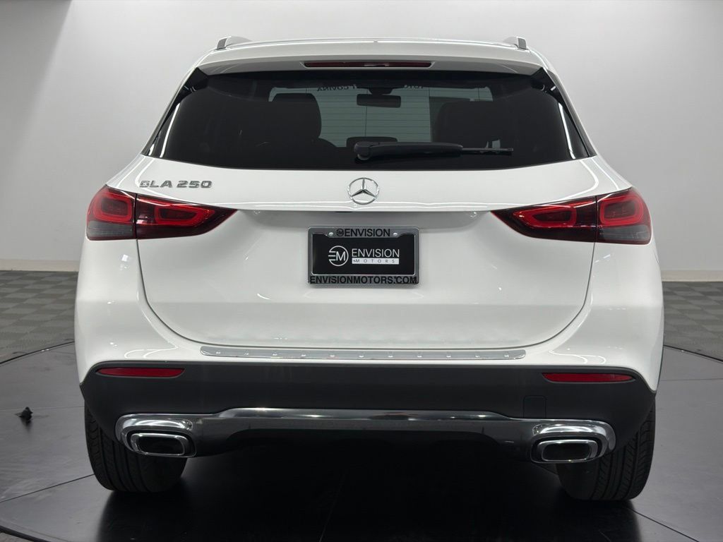 Used 2022 Mercedes-Benz GLA 250 w/ Premium Package Lite image 11