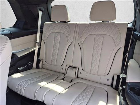 New 2027 BMW X7 xDrive40i w/ Executive Package AWD/4WD image 18