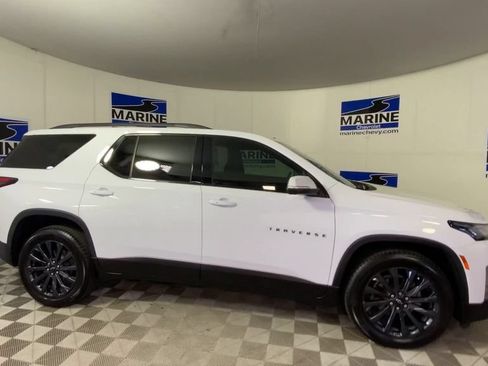 Used 2023 Chevrolet Traverse RS AWD/4WD image 3