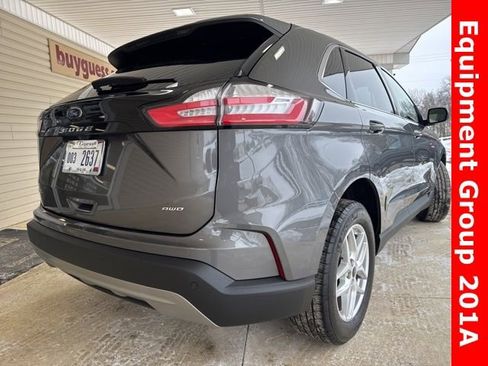 Used 2023 Ford Edge SEL image 8