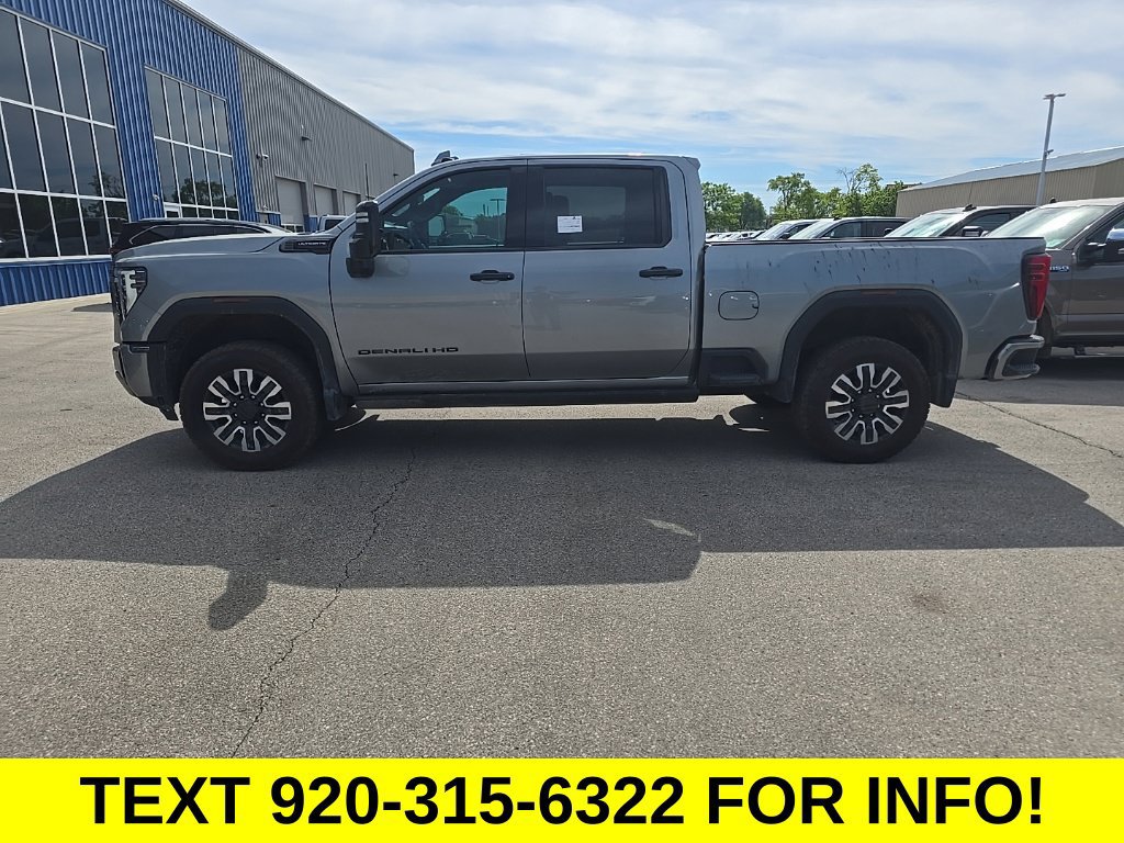 Used 2024 GMC Sierra 2500 Denali Ultimate AWD/4WD image 3