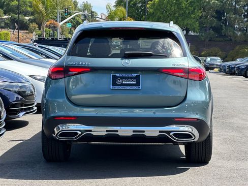 New 2025 Mercedes-Benz GLC 350e 4MATIC image 4