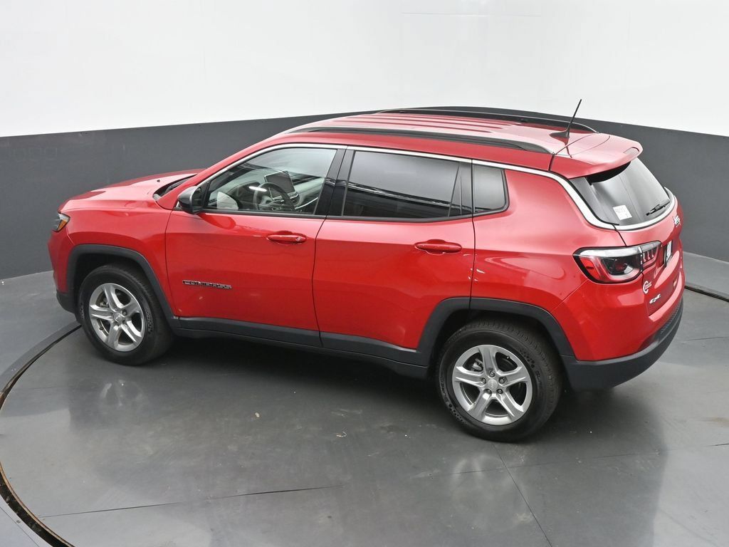 Used 2024 Jeep Compass Latitude AWD/4WD image 43