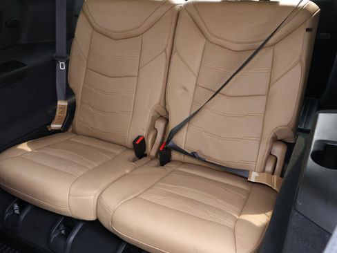 Used 2024 Cadillac XT6 Sport w/ Platinum Package image 27