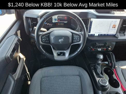 Used 2023 Ford Bronco Outer Banks AWD/4WD image 2