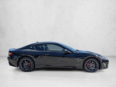 Used 2015 Maserati GranTurismo MC image 4