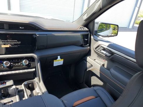 New 2026 GMC Sierra 1500 AT4 w/ AT4 Premium Package AWD/4WD image 16