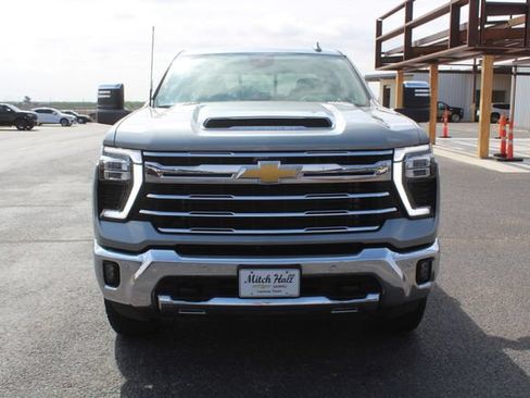 Used 2025 Chevrolet Silverado 2500 LTZ w/ LTZ Texas Edition AWD/4WD image 12