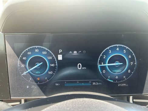 Used 2024 Hyundai Elantra SEL FWD image 19