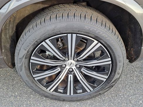Used 2024 Volvo XC90 B5 Plus w/ Protection Package image 36