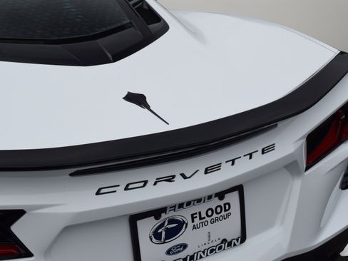 Used 2024 Chevrolet Corvette Stingray Preferred Cpe w/ Battery Protection Package RWD image 6
