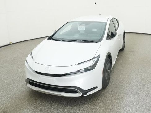 New 2026 Toyota Prius Plug-In Hybrid image 4