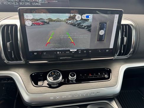 New 2025 Ford Expedition Max Platinum w/ Driver's Package image 24