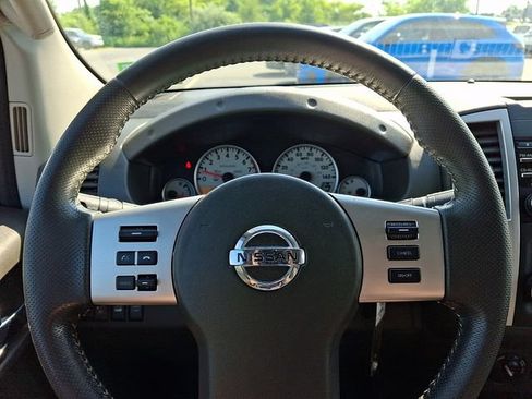 Used 2014 Nissan Frontier PRO-4X w/ Pro-4x Graphics Package AWD/4WD image 18