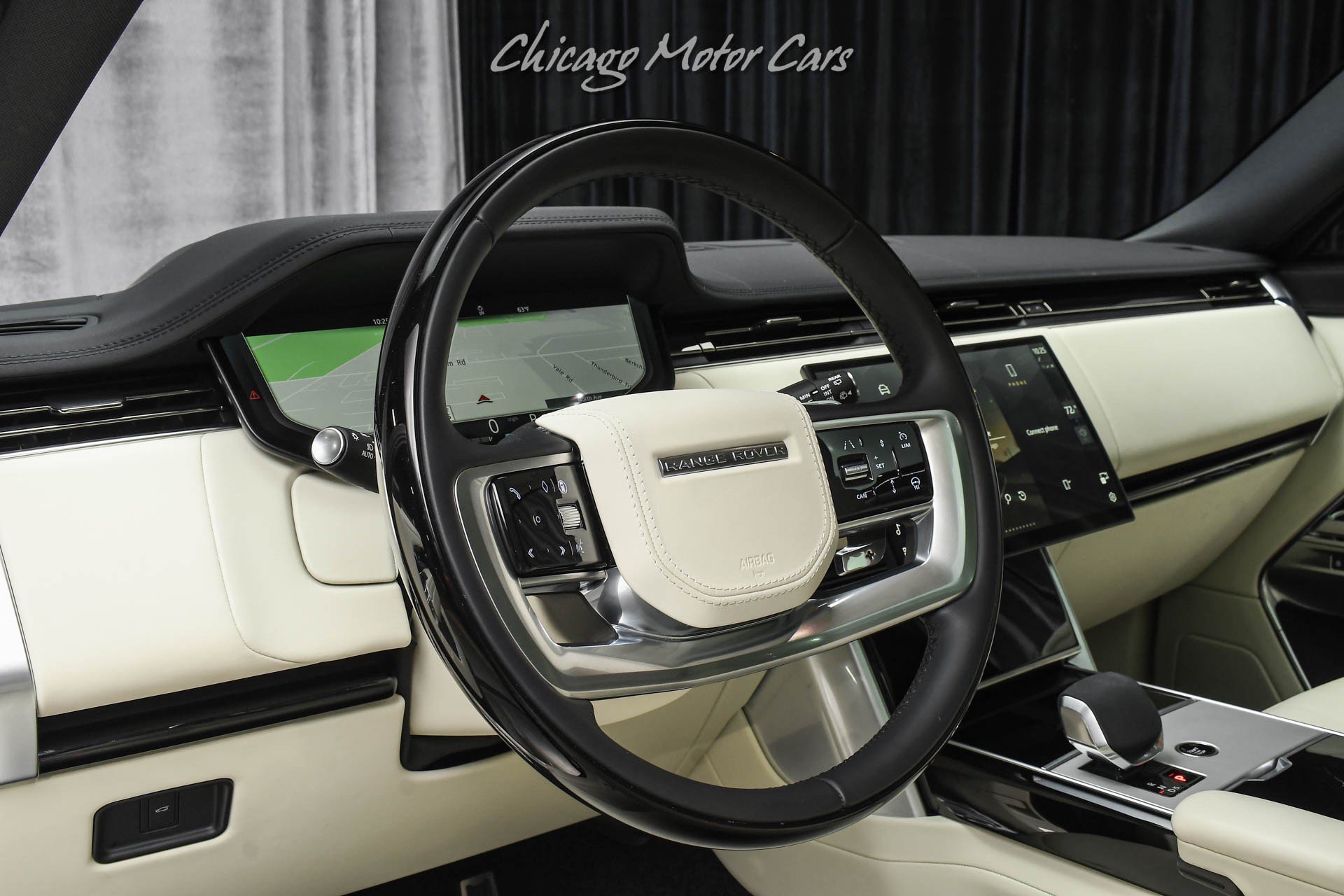 Used 2025 Land Rover Range Rover Long Wheelbase SE AWD/4WD image 9