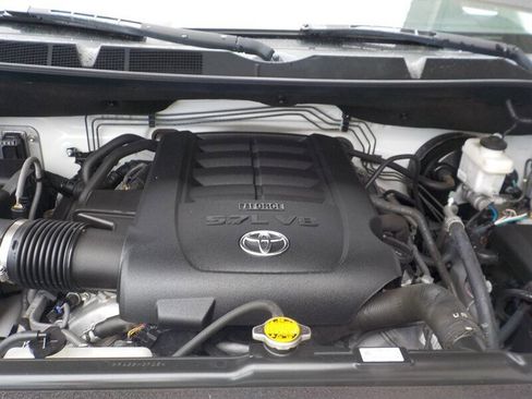 Used 2017 Toyota Tundra SR5 w/ TRD Off Road Package image 15