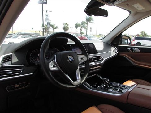 Used 2020 BMW X7 xDrive40i w/ Premium Package image 11
