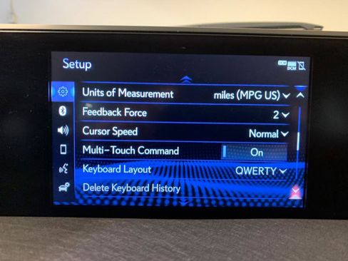 Used 2022 Lexus UX 250h w/ Premium Package image 31