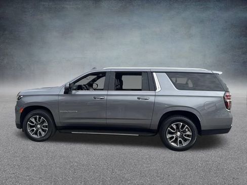 Used 2021 Chevrolet Suburban LT w/ LT Signature Package image 10