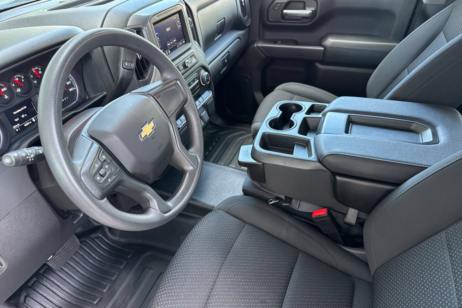 Used 2022 Chevrolet Silverado 1500 W/T RWD image 9