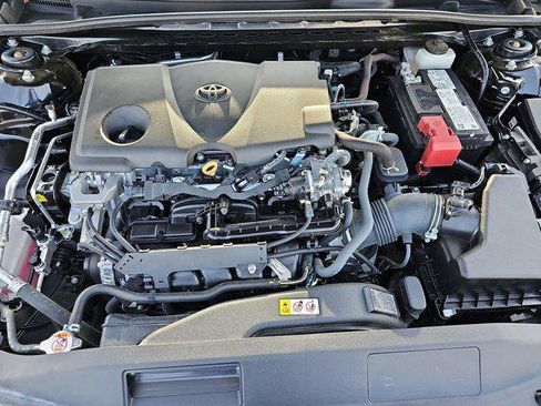 Used 2023 Toyota Camry SE image 30