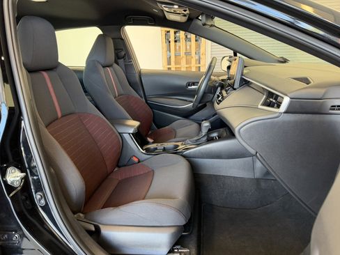 Used 2023 Toyota Corolla SE w/ Carpet Mat Package (TMS) FWD image 30