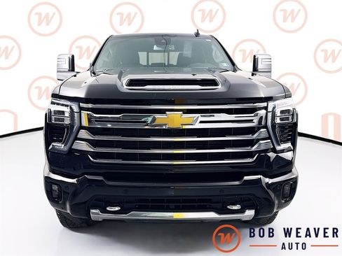 Used 2025 Chevrolet Silverado 2500 High Country image 2