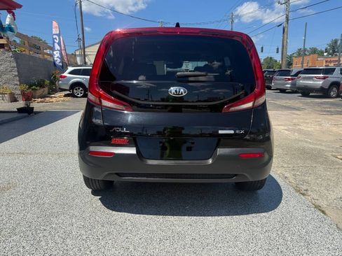 Used 2021 Kia Soul EX FWD image 16