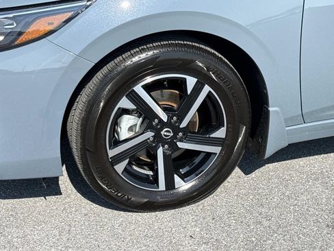 Used 2025 Nissan Sentra SV FWD image 30