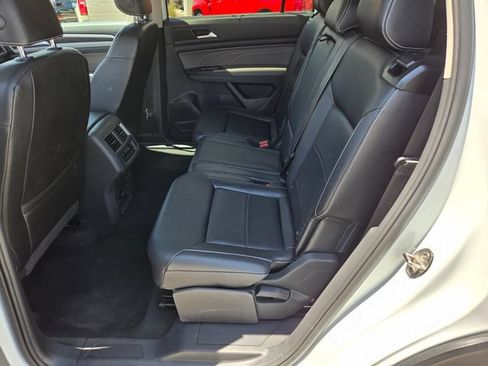 Used 2021 Volkswagen Atlas SE AWD/4WD image 12
